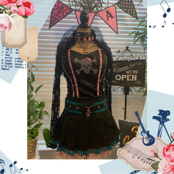 Intimate Attitude Skull and plaid satin Corset. - Picture 4 of 17